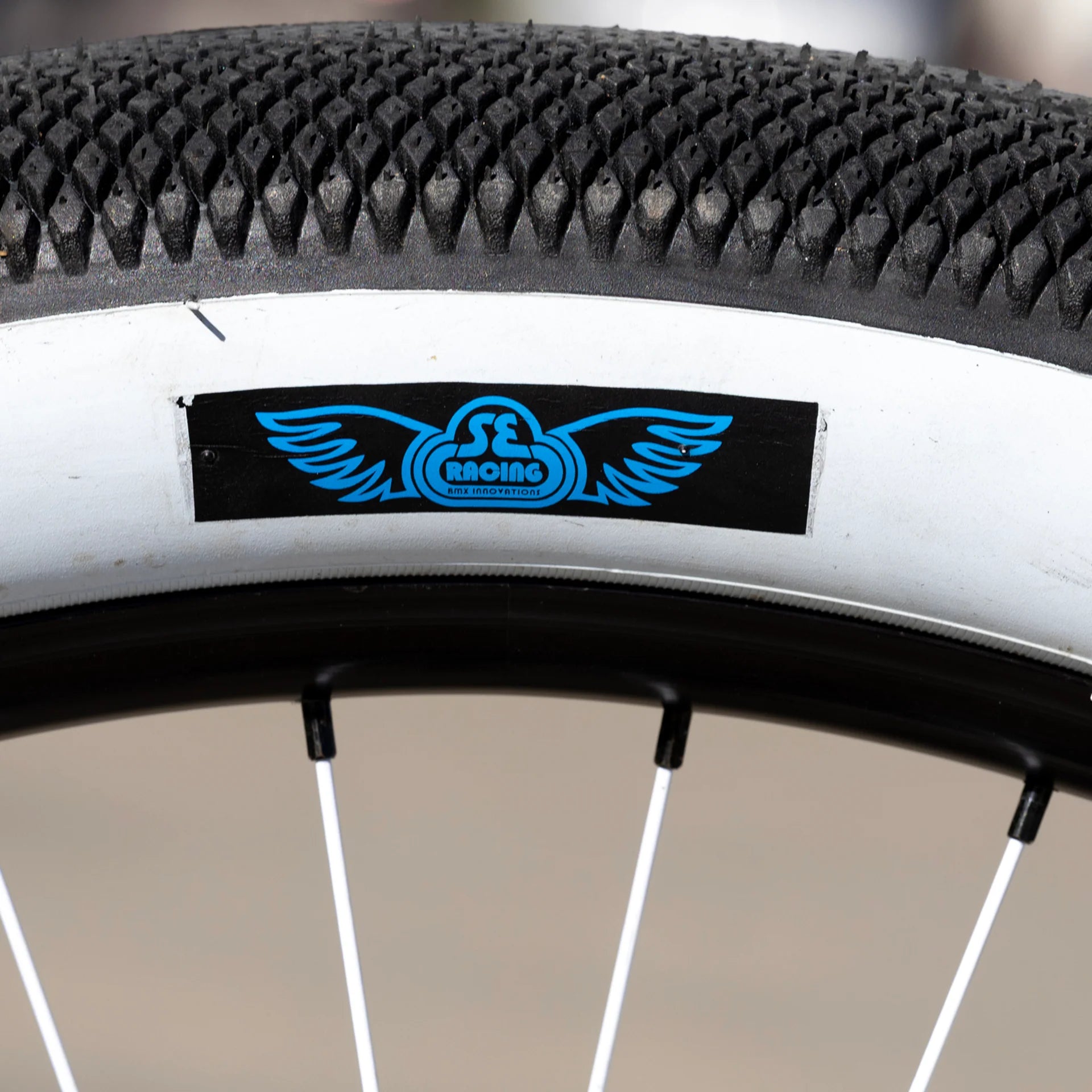 SE Maniacc Flyer 27.5" + Arctic White