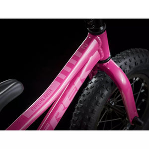 Trek Precaliber 12 Girl's Flamingo Pink